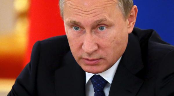 Putin Rusya’daki ABD’li diplomatların sayısını azaltıyor