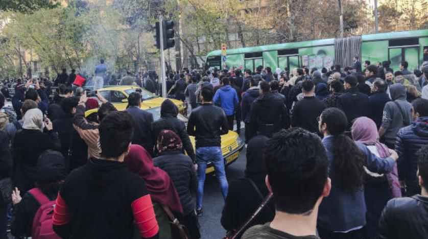 İran’daki protestolarda 1 polis hayatını kaybetti