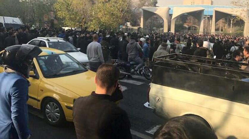 Mollaların yolsuzluğu ve dış müdahaleler İran halkının öfkesini artırdı