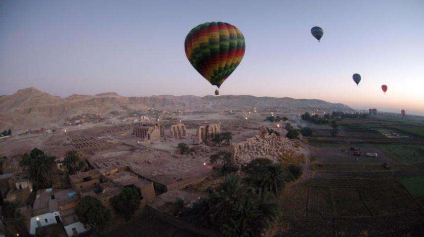 Mısır’da turistleri taşıyan balon düştü: 1 ölü, 7 yaralı