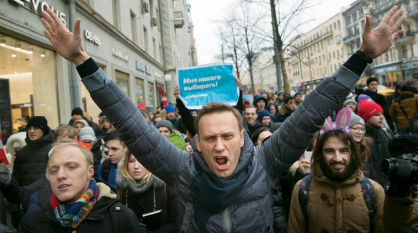 Rus muhalif lider Navalny, protesto gösterilerinde gözaltına alındı