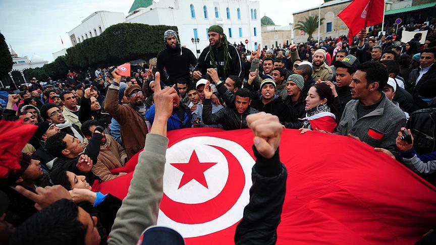 Tunus devrimindeki kritik dönemeçler