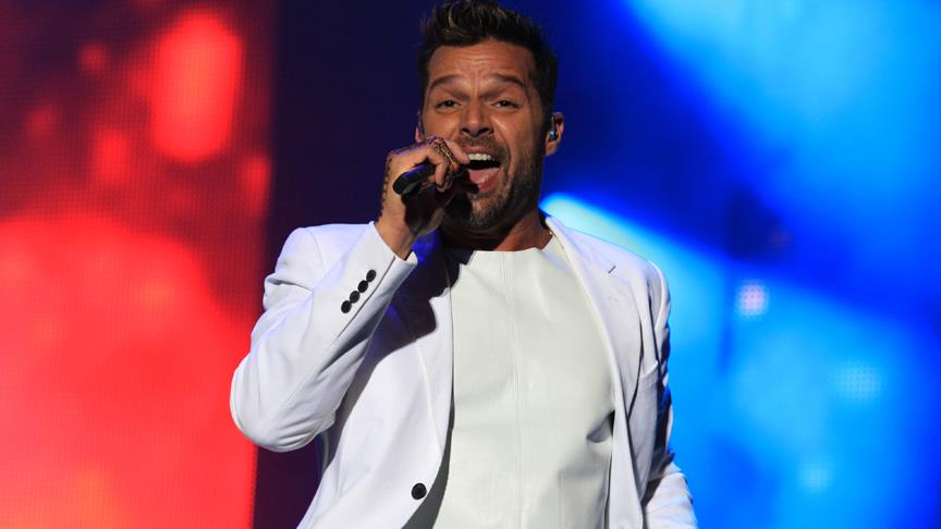 Ricky Martin’den yeni single