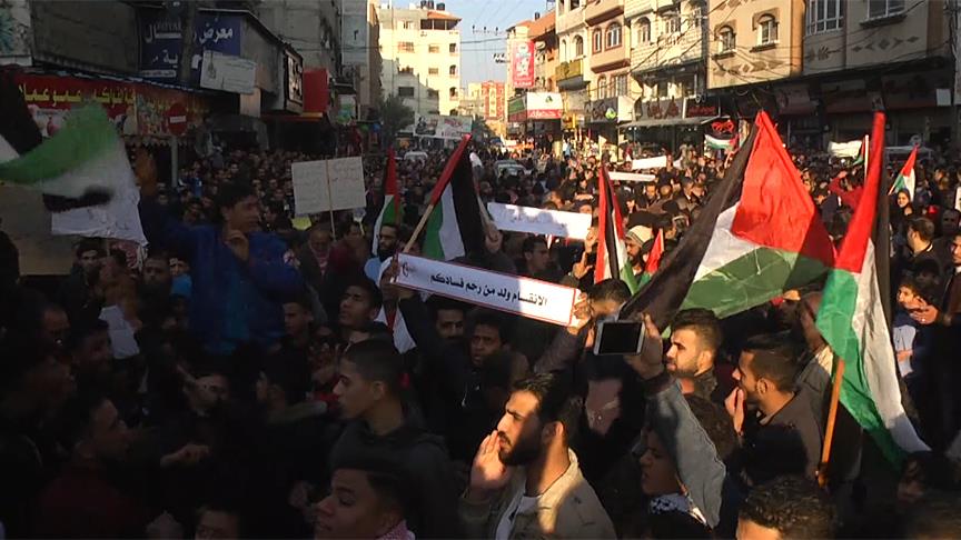 Gazze’de abluka karşıtı gösteri ve ulusal birlik çağrısı yapıldı