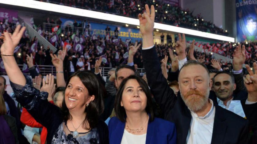 HDP, tutuklu liderlerinin yerine yeni eş başkanlarını seçti