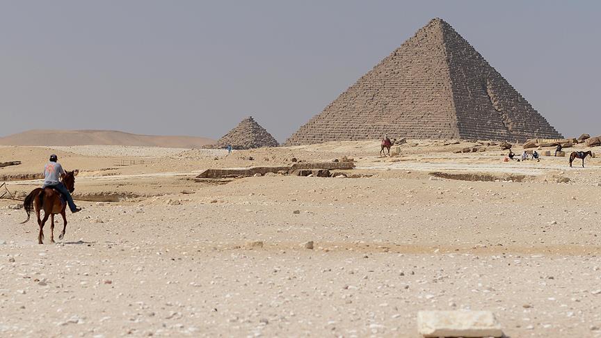 Mısır’da 4 bin 400 yıllık mezar bulundu