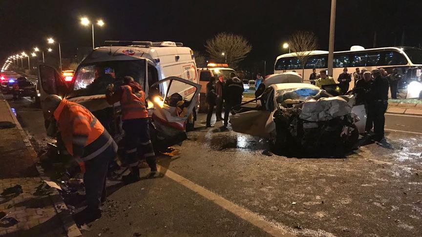 Kayseri’de ambulans ile otomobil çarpıştı: 6 ölü, 2 yaralı