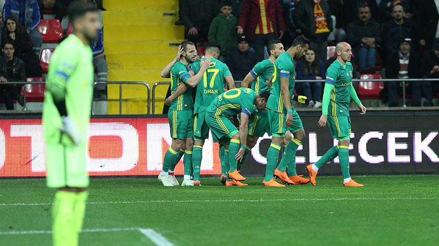 Fenerbahçe, Kayseri’de farklı kazandı