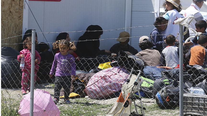 Yunanistan’da sığınmacılar serbestçe dolaşabilecek
