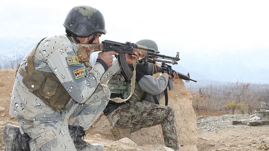Afganistan’da 20 DEAŞ üyesi öldürüldü
