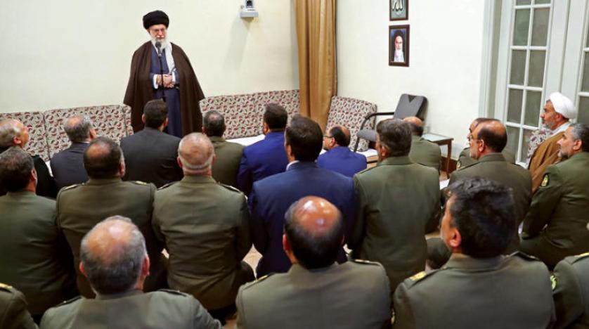 Hamaney, Ruhani’yi eleştiren ordu komutanının tutumunu övdü