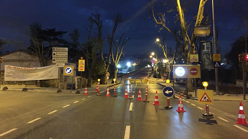 Kadıköy Tıbbiye Caddesi’ndeki karayolu köprüsü trafiğe bir yıl kapalı
