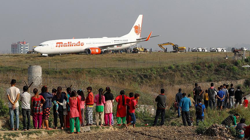 Nepal’de uçak pistten çıktı