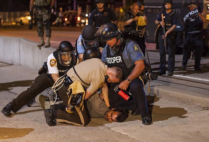 Ferguson’da bir polis memuru vuruldu