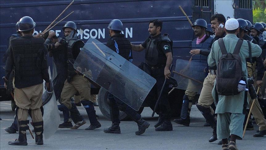 Pakistan’da Basın Özgürlüğü Günü’nde basına polis müdahalesi
