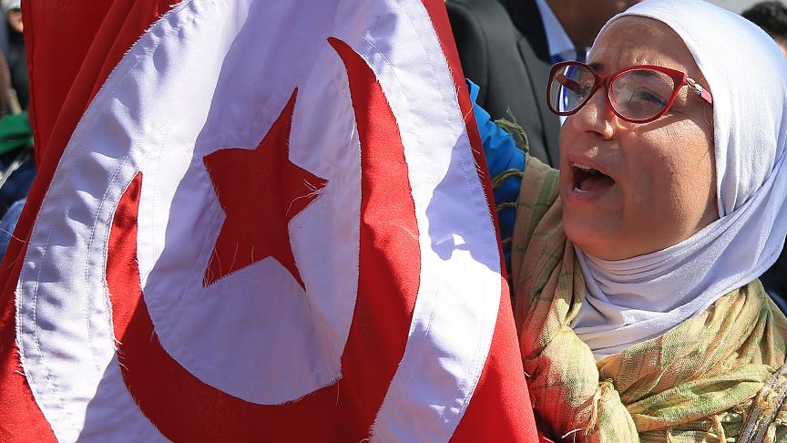 ‘Tunus sonu bilinmeyen bir krize gidiyor’