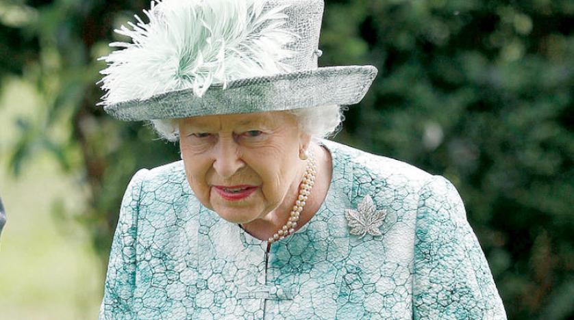 ‘Keyifsiz hisseden’ İngiliz Kraliçesi resmi törene katılmadı