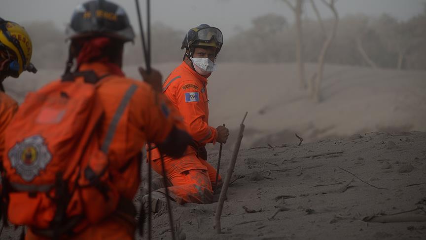 Fuego’da küllerin arasında ölü sayısı artıyor