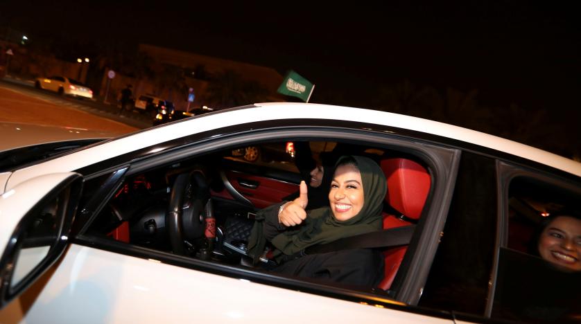 Suudi Arabistan’da kadınlar ilk araç sürüşünü gerçekleştirdi