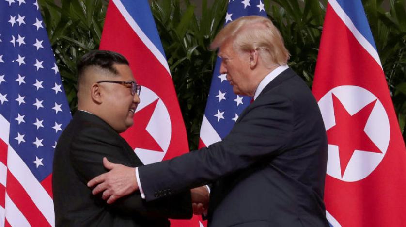 Trump-Kim tokalaşmasında vücut dili ne söyledi?