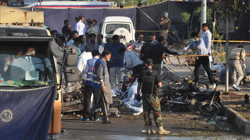Pakistan’da mitinge canlı bombalı saldırı: 12 ölü