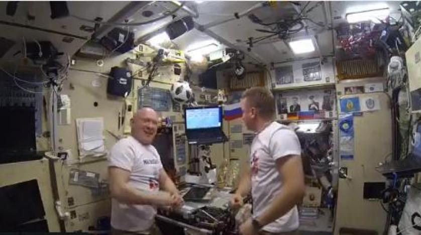 Rus astronotlar İspanya zaferini uzayda kutladı