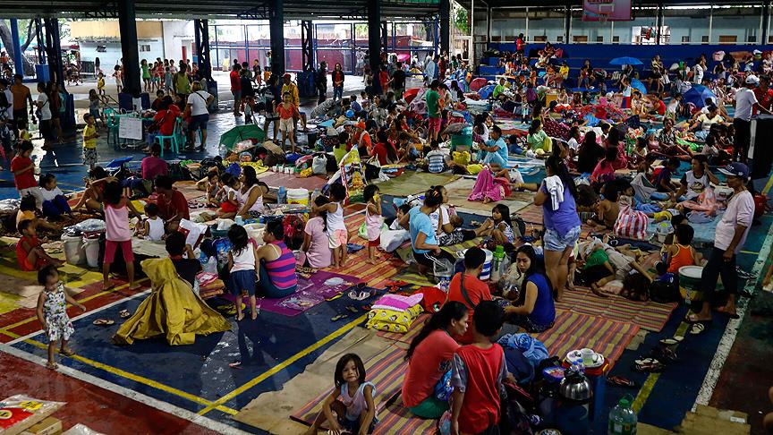Filipinler’de ‘Henry’ fırtınası 71 bin kişiyi yerinden etti