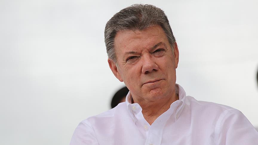 Santos, Putin’den Maduro’ya desteğini kesmesini istedi