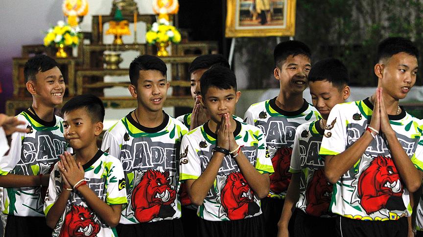 Tayland’da mağaradan kurtarılan çocuklar ‘kutsanacak’