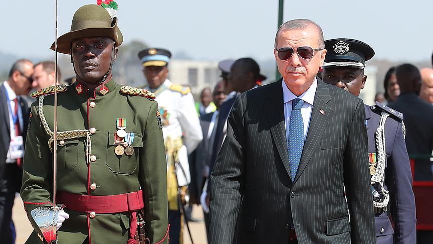 Cumhurbaşkanı Erdoğan Zambiya’da resmi törenle karşılandı