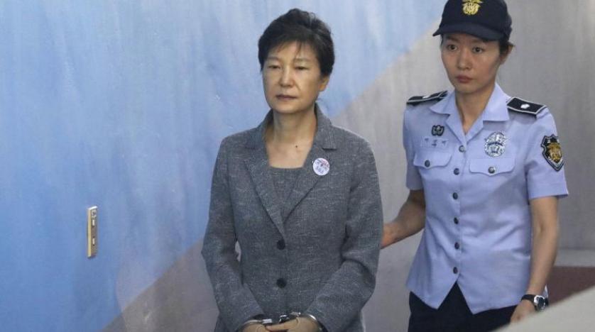 Güney Kore Eski Devlet Başkanı’na 25 yıl hapis cezası