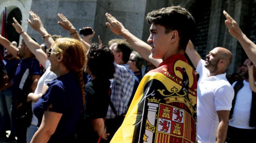 Franco, İspanya politika sahnesine geri dönüyor