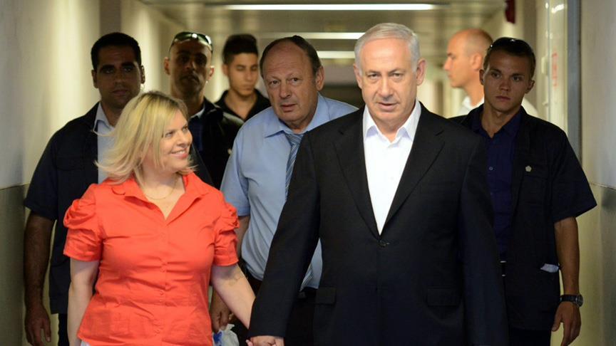Netanyahu’nun eşi ve oğlunun rüşvet aldığı şüphesi
