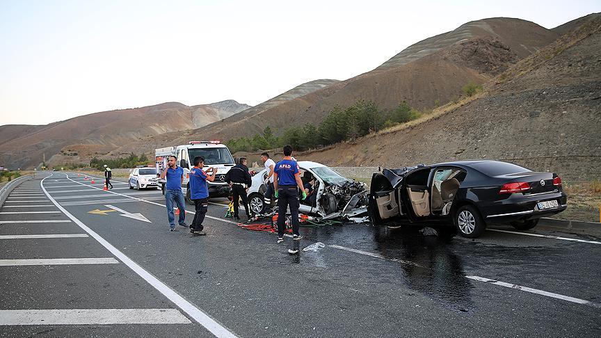 Erzincan’da trafik kazası: 7 ölü, 3 yaralı