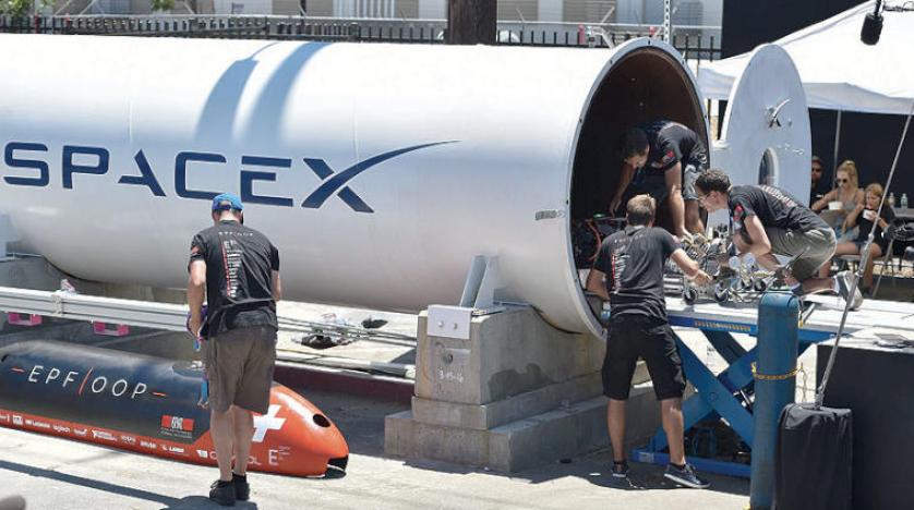 SpaceX, Ay’a turistik yolculuğun hazırlıkların tamamladı