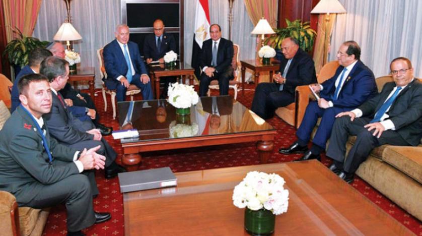 Sisi’den Filistin-İsrail müzakerelerinin devam çağrısı