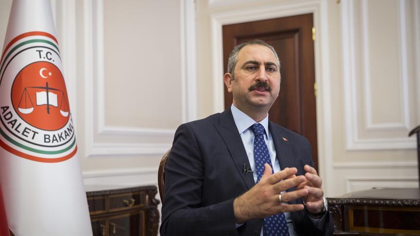 Adalet Bakanı Gül’den Danıştay’a ‘öğrenci andı’ tepkisi