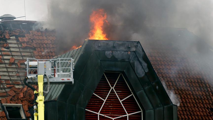 Köln’de 5 katlı apartmanda yangın: 2 ölü