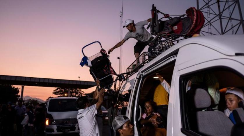 Meksika’nın teklifini reddeden göçmenler ABD sınırına doğru ilerliyor
