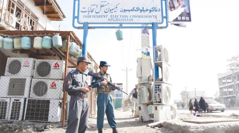 Afganistan’da Seçim Komisyonu’na DEAŞ’tan intihar saldırısı