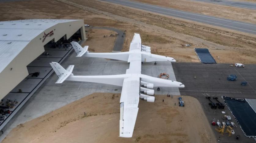 Dünyanın en büyük uçağı ilk testini başarıyla tamamladı