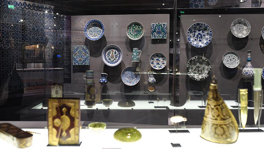 Dünyanın en büyük koleksiyonlarından İslam Sanat Eserleri Louvre’da sergileniyor