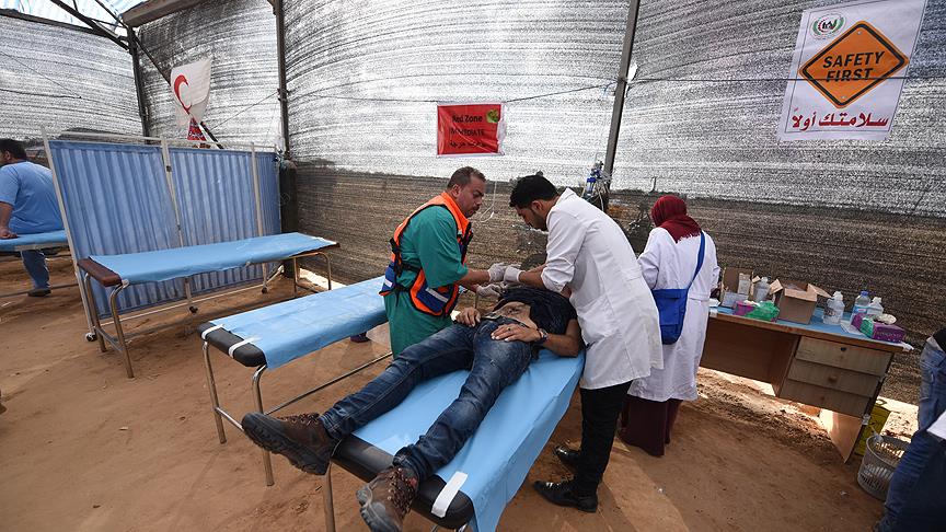 İsrail Gazze’de sağlık çadırını vurdu