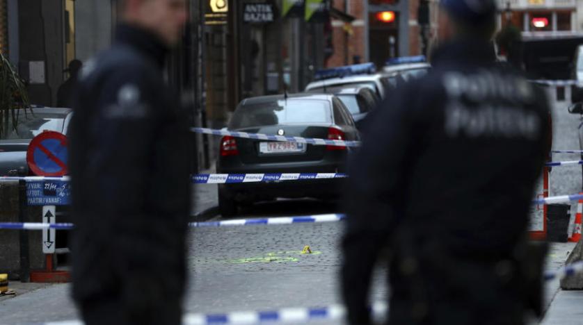 Belçika’da polise bıçaklı saldırı